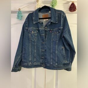 Levi’s premium women’s jean jacket